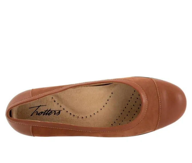 Women's Trotters Delmara Flats