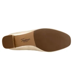 Women's Trotters Demi Pumps