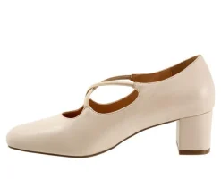Women's Trotters Demi Pumps