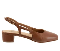 Women's Trotters Dottie Pumps