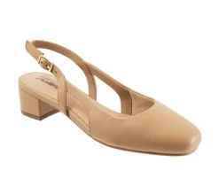Women's Trotters Dottie Pumps