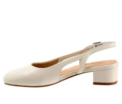 Women's Trotters Dottie Pumps
