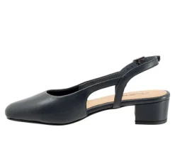 Women's Trotters Dottie Pumps