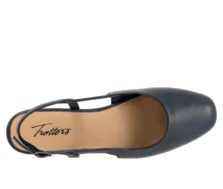 Women's Trotters Dottie Pumps