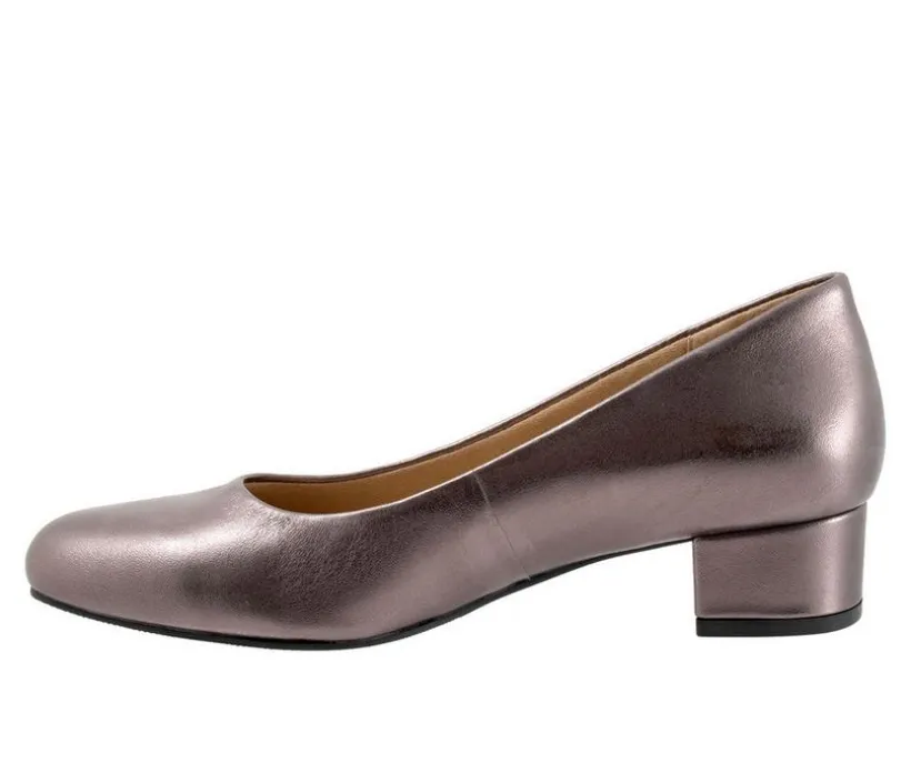 Women's Trotters Dream Pumps