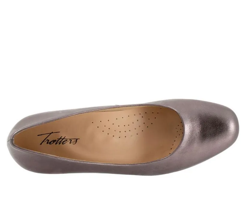 Women's Trotters Dream Pumps