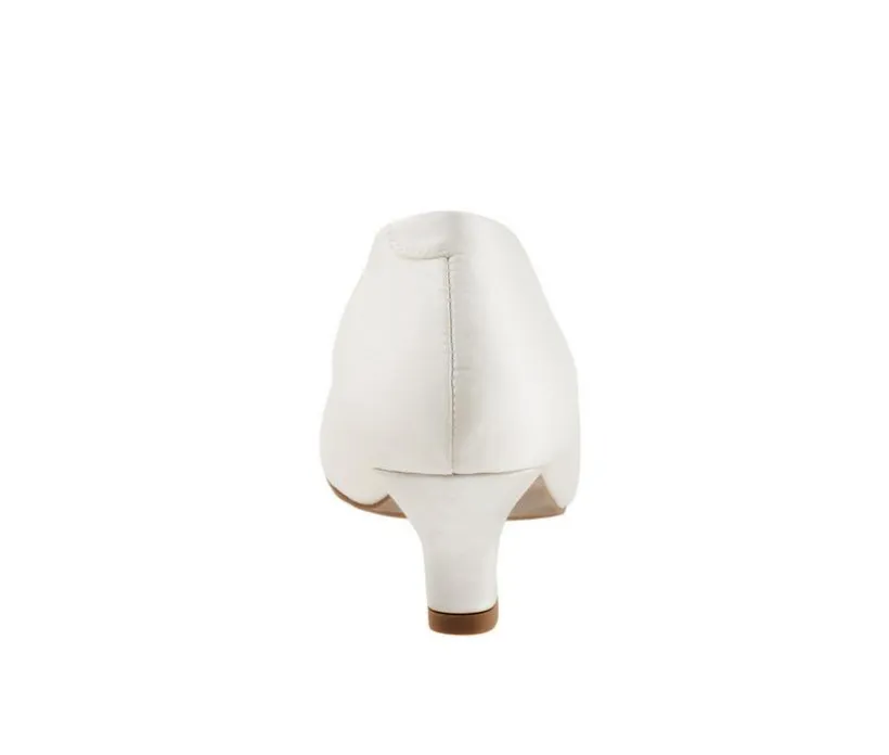 Women's Trotters Kate Bridal Pumps