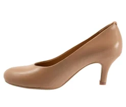 Women's Trotters Lanay Pumps