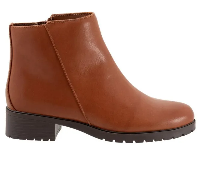 Women's Trotters Margo Booties