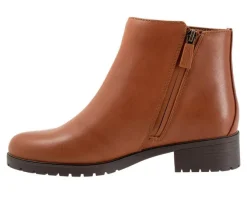 Women's Trotters Margo Booties