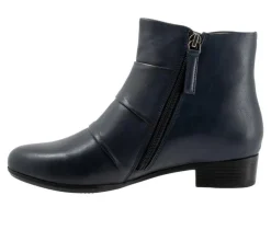 Women's Trotters Mila Booties