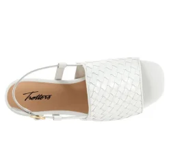 Women's Trotters Nola Sandals