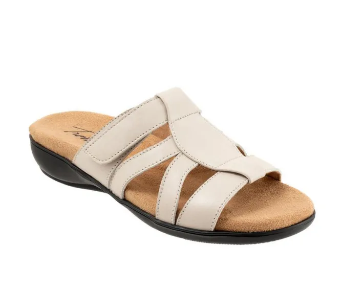 Women's Trotters Ramona Sandals