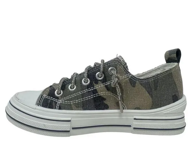 Women's Very G Aman Camo Sneakers