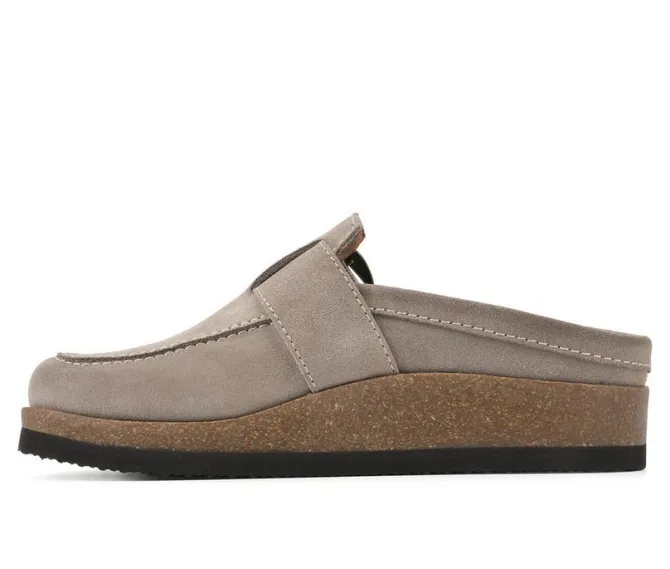 Women's White Mountain Bueno Clogs