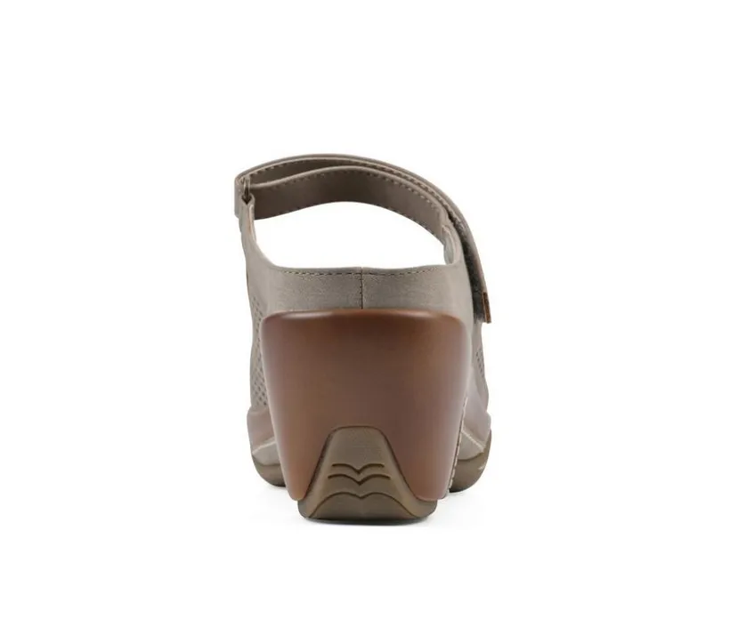 Women's White Mountain Vinto2 Clogs