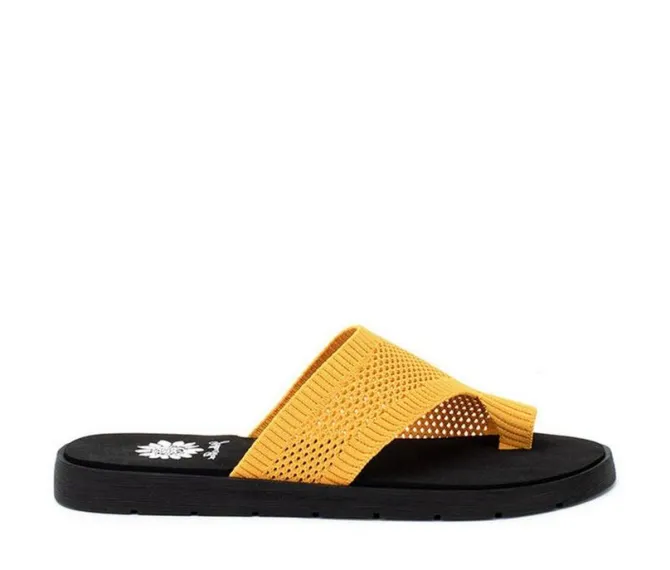 Women's Yellow Box Feeza Sandals